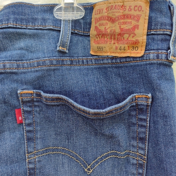 Levi's 559 Mens Relaxed Fit Medium Wash Straight Leg Denim Jeans W 44 x L 30 - Picture 2 of 8
